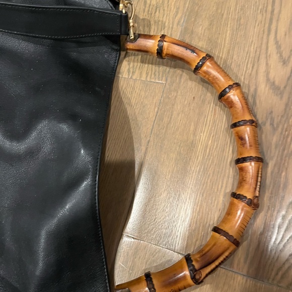 Gucci Two-Way Shoulder Bag in Black Leather with Bamboo Handle - Picture 11 of 12